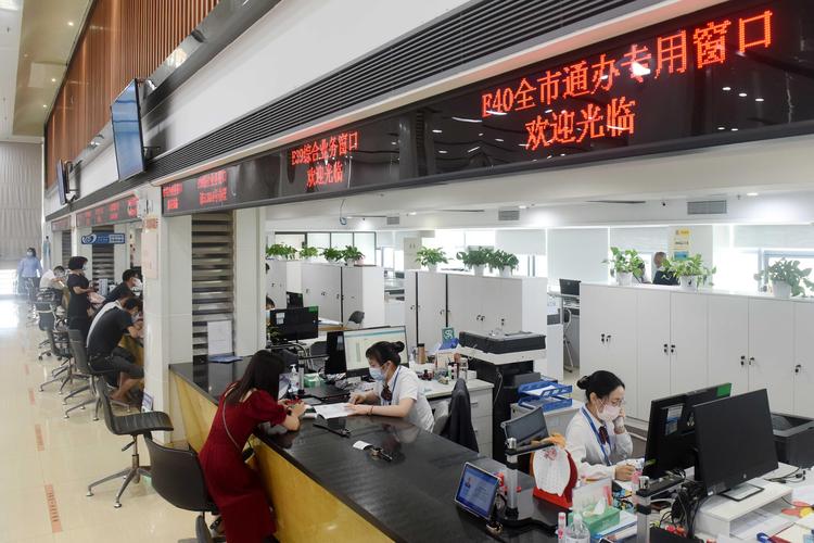新澳2025今晚特马开奖号码和2股民收78万赔偿款与股民多少赔钱